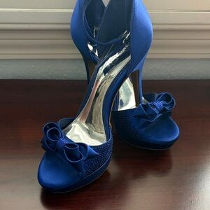 Gianni Bini Royal Blue Heels with Bow Accent